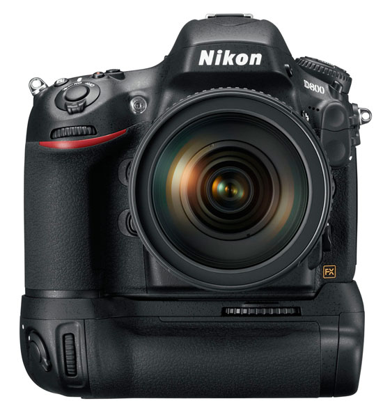 Nikon D800 with MB-D12 battery grip