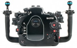Nauticam-NA-D7100-underwater-housing-for-Nikon-D7100-back
