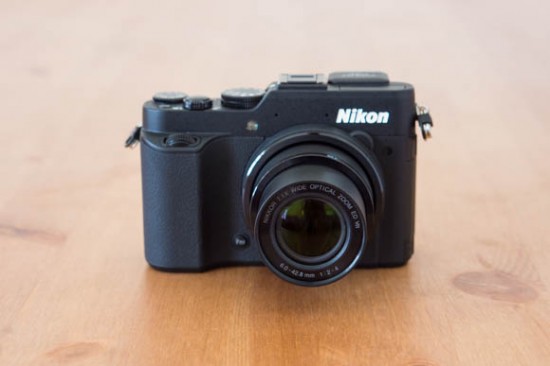 Nikon-Coolpix-P7800-Front
