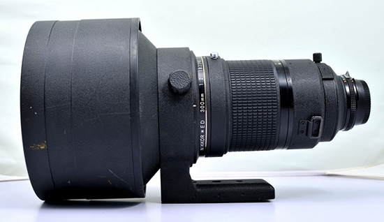 Nikon-Nikkor-300mm-f2-ED-IF-AIS-lens