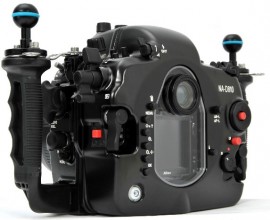 Nauticam-NA-D810-underwater-housing-for-Nikon-D810-camera-4
