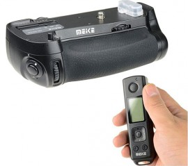 Meike-MK-DR750-battery-grip-for-the-Nikon-D750-DSLR