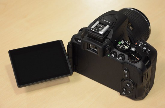 Nikon-D5500-DSLR-camera-2