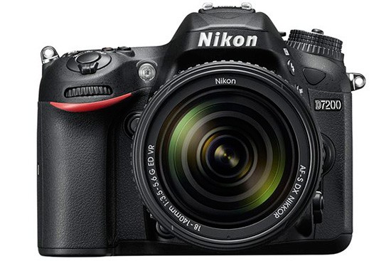 Nikon-D7200-front