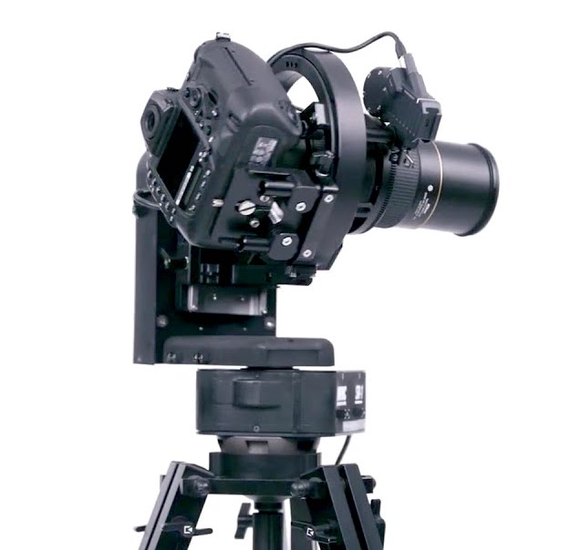 ニコン MR-1 MRMC (a Nikon company) announced a new SR-1 small photo