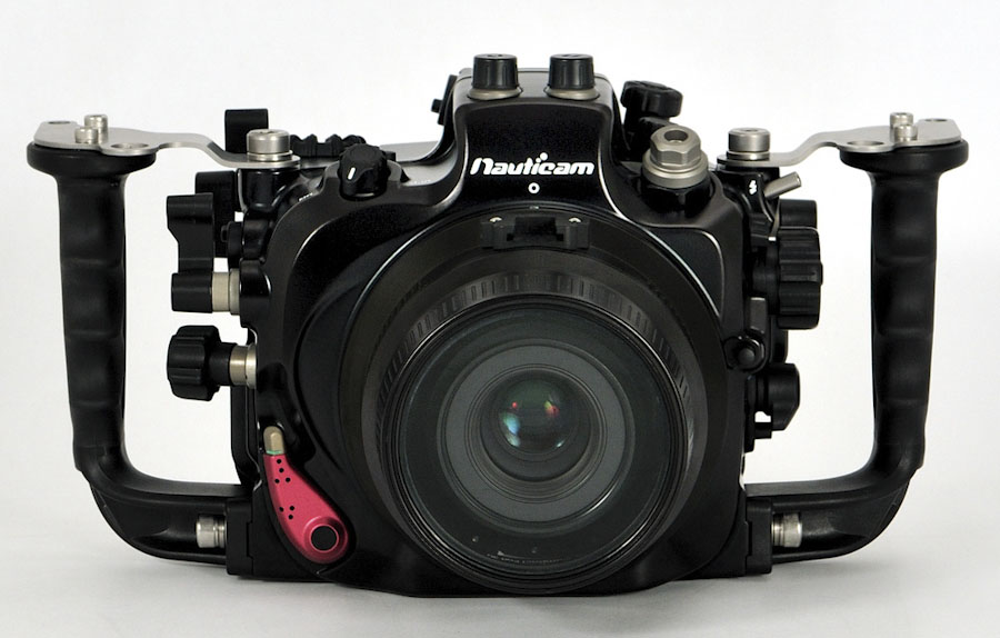 Nauticam NA-D7000V - updated underwater housing for Nikon D7000