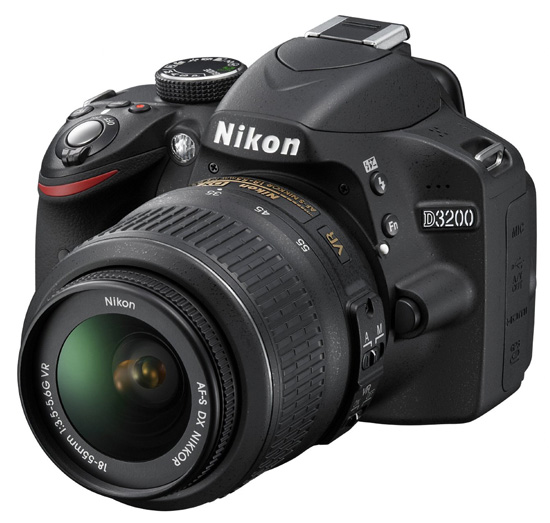 Nikon D3200, WU-1a, Nikkor 28mm f/1.8G officially announced