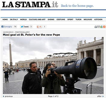 Photographer waiting for the new pope with a Nikkor 1200-1700mm f 
