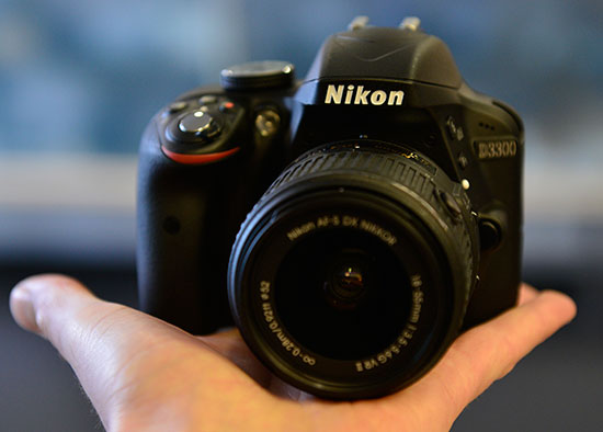 Nikon-D3300-DSLR-camera-size
