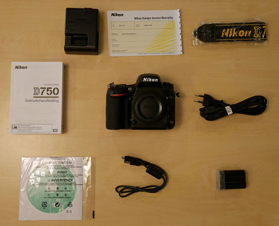 Nikon-D750-camera-unboxed