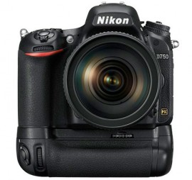 Nikon-D750-with-MB-D16-battery-grip