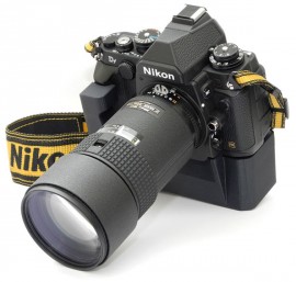 3D-printed-grip-for-Nikon-Df-camera
