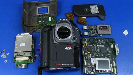 Teardown-of-the-Kodak-DCS315-modified-Nikon-Pronea-6i-film-SLR-camera