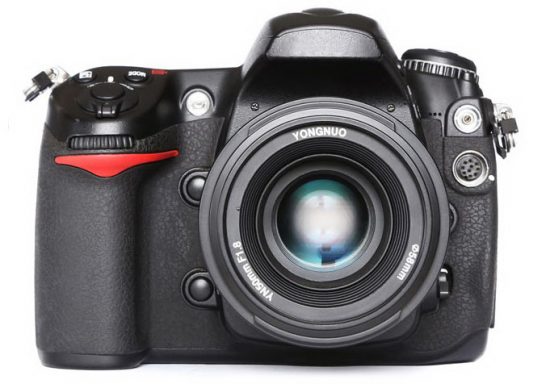 Yongnuo-YN-50mm-f1.8-lens-for-Nikon-F-mount