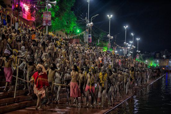 Naga-Babas-approaching