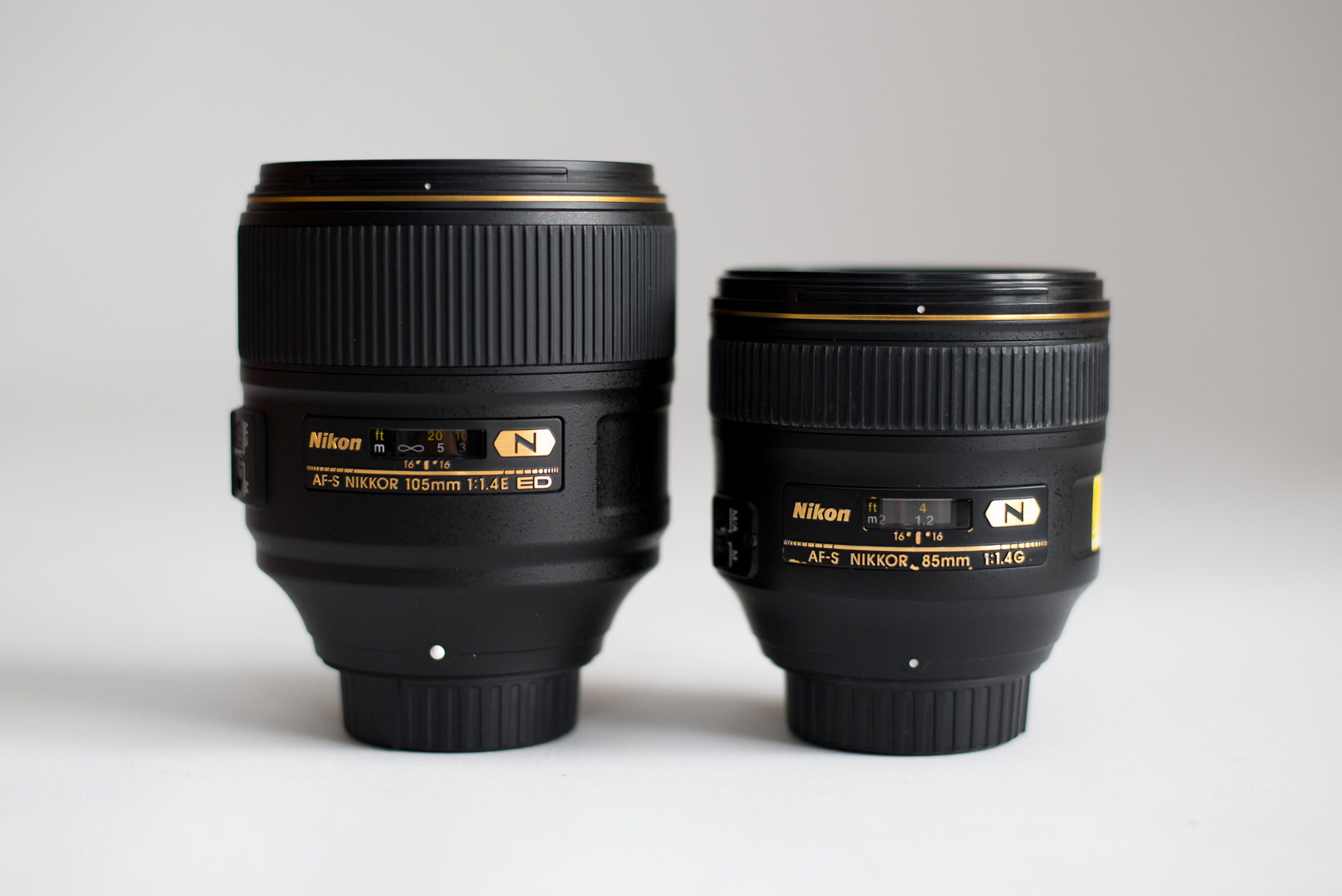 セール30％OFF Nikon 85 85mm Portrait Lens G G Review mm f/1.4 f1.4 nano カメラ