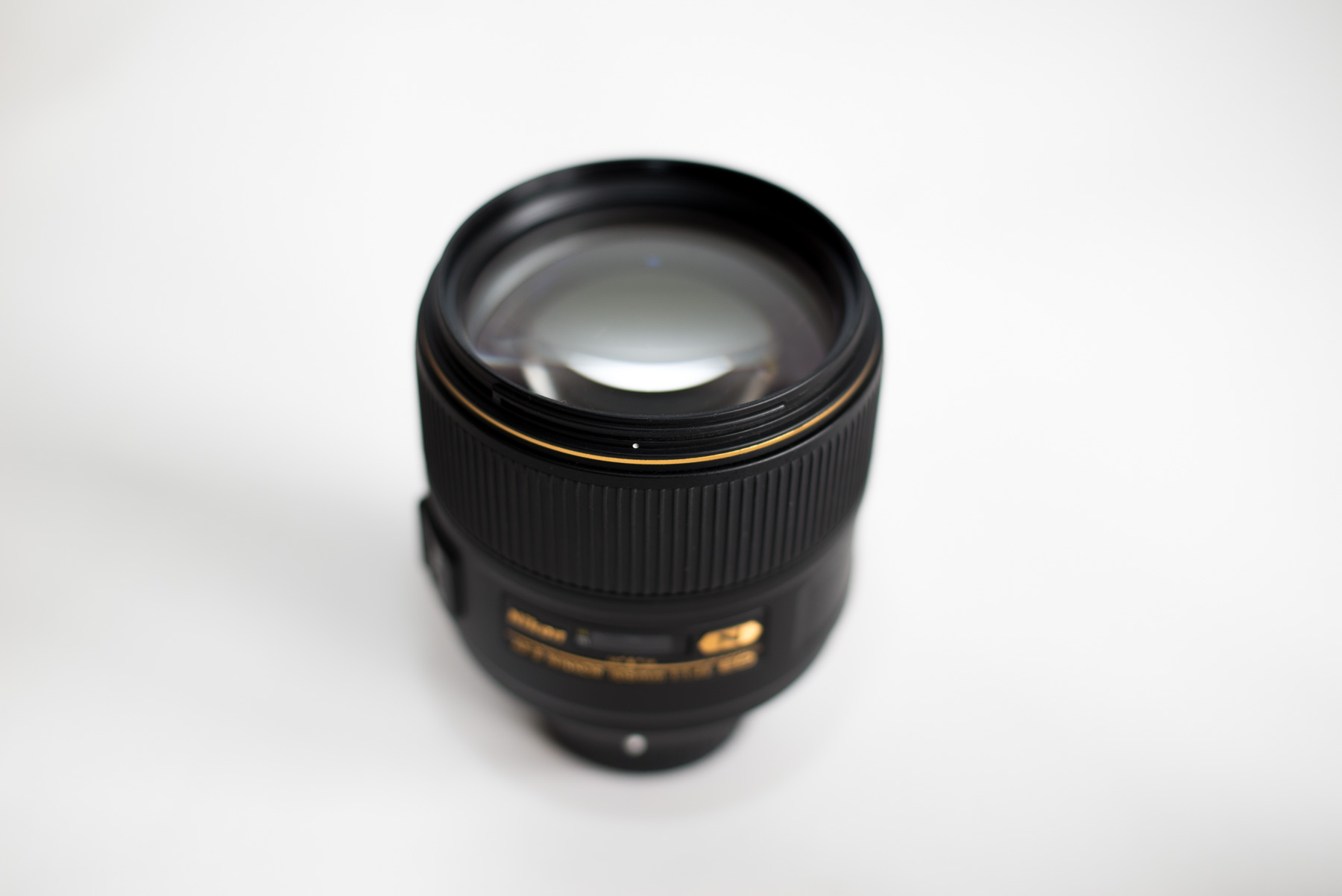 Nikon AF-S Nikkor 105mm f/1.4E ED review and comparison with the 