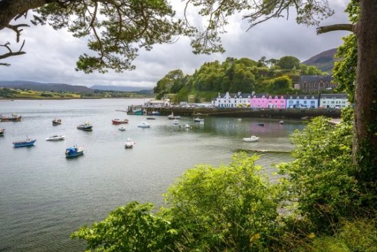 The colourful harbour of Portree. Or Port Rígh, or Port Ruighe.