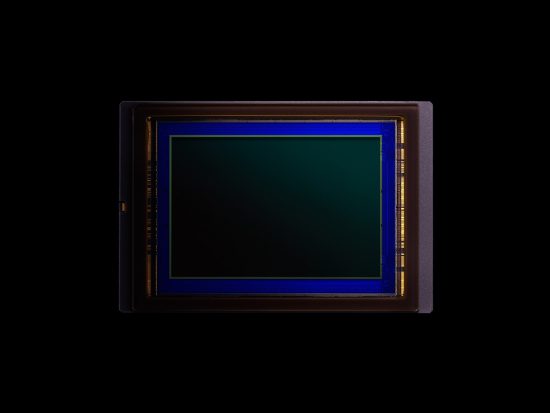 Nikon D5 CMOS sensor made by Sony