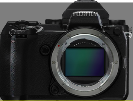 Nikon mirrorless camera compared with Fuji GFX © Drororomon