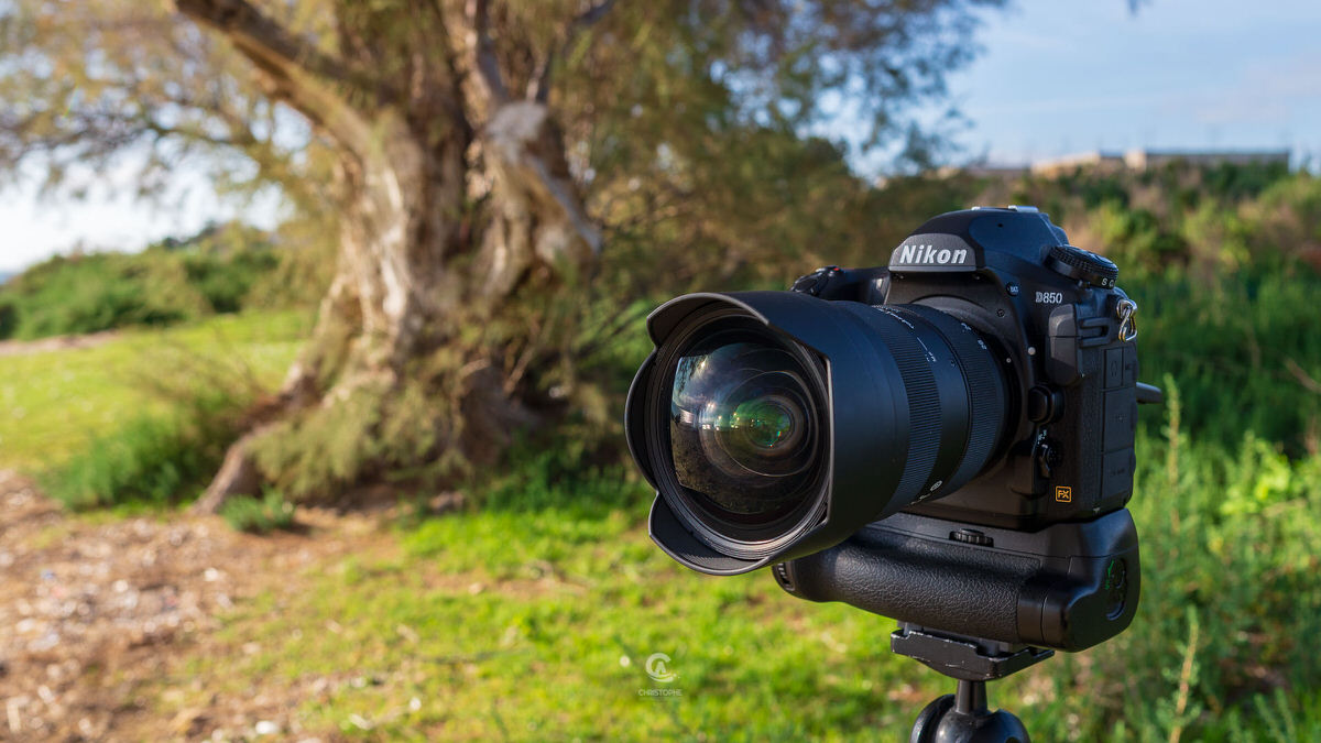 アイボリー×レッド Tokina 16-28mm f2.8 opera | academiadevendasmb