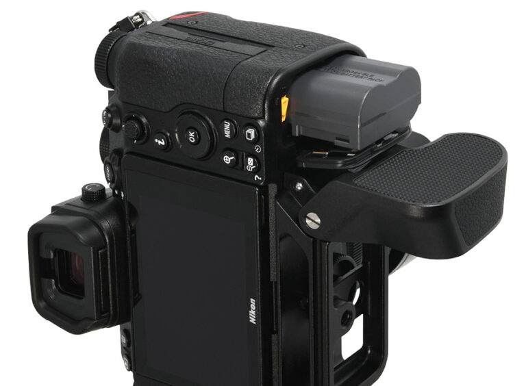 The new ZGR1 extension grip and ZVP1 vertical bracket for the Nikon