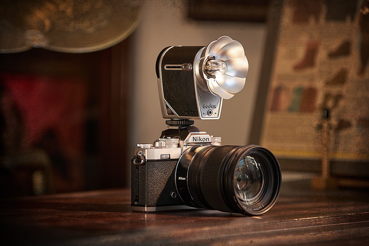Godox goes even more retro with the 60s-styled Lux Senior on-camera flash