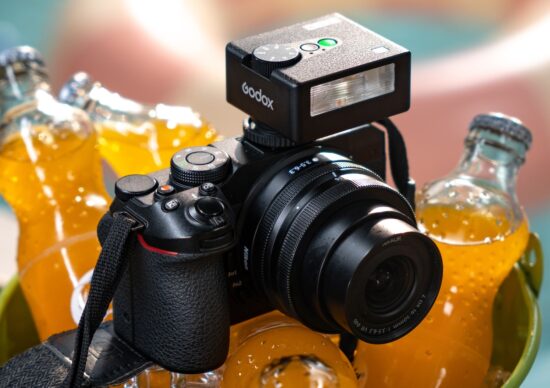 Godox IM30 Pro Mini Flash Per Fotocamera, GN15, 550 Scatti, Ricarica USB-C, Testa Regolabile E Slitta Universale Per Sony Canon Nikon Fuji Olympus