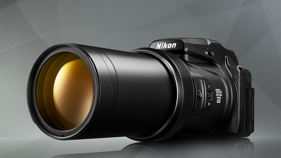 Nikon Coolpix P1100 125x (24-3000mm) superzoom camera officially announced